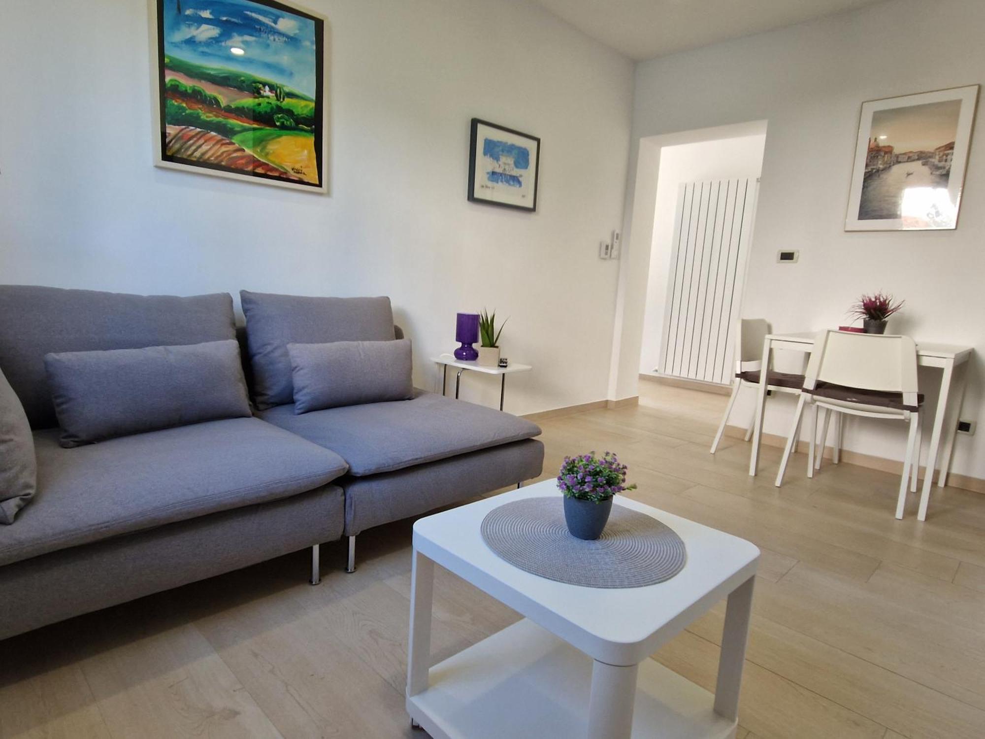 Apartmani Melanie Porec Exterior photo