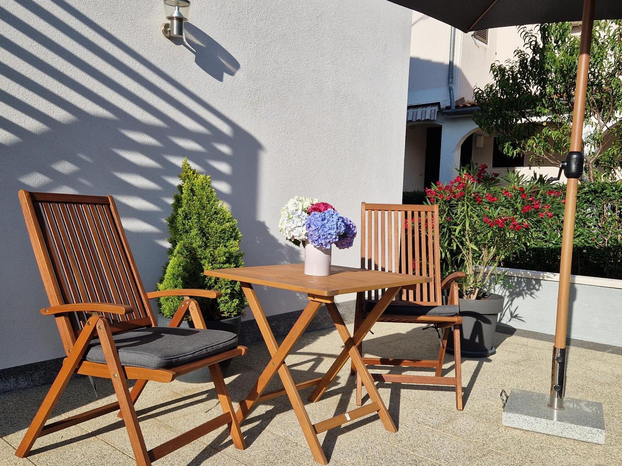 Apartmani Melanie Porec Exterior photo